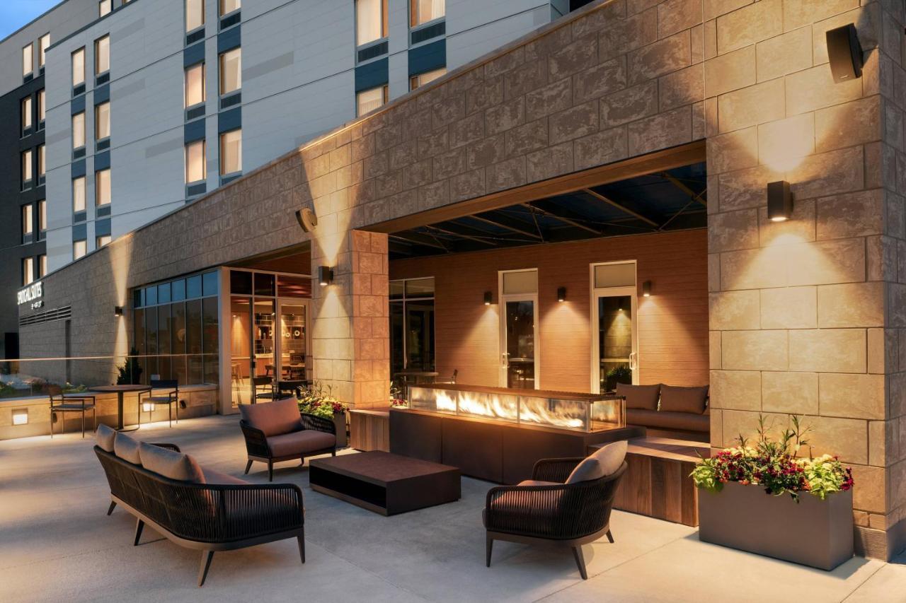 Springhill Suites By Marriott Milwaukee West/Wauwatosa Eksteriør billede