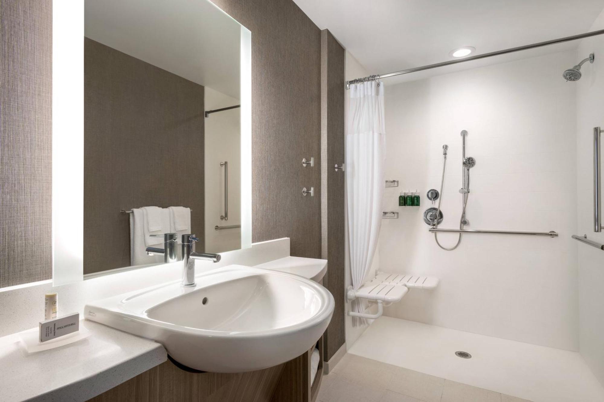 Springhill Suites By Marriott Milwaukee West/Wauwatosa Eksteriør billede